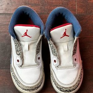 2016 Jordan retro III 3 True blue size 1.5Y